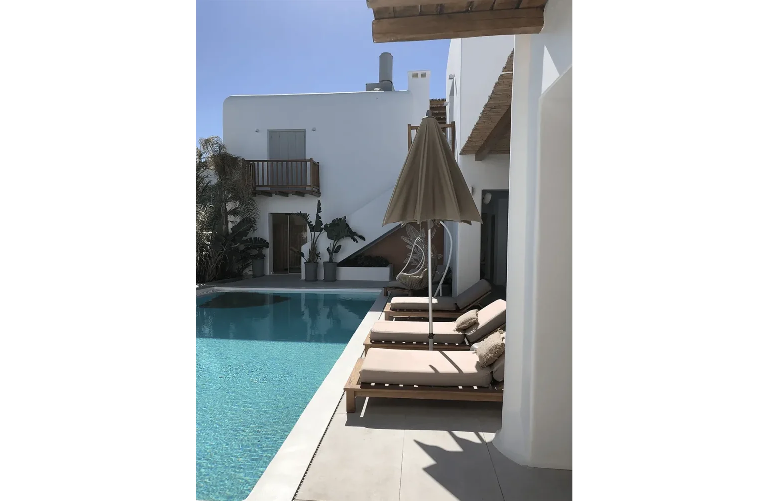 Avgi_papaioannou_ADORNO_002